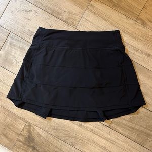 Black lulu skirt